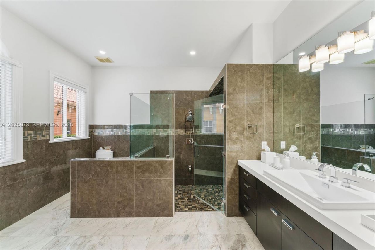 13470 SW 32nd St , Miami, FL 33175 Photo
