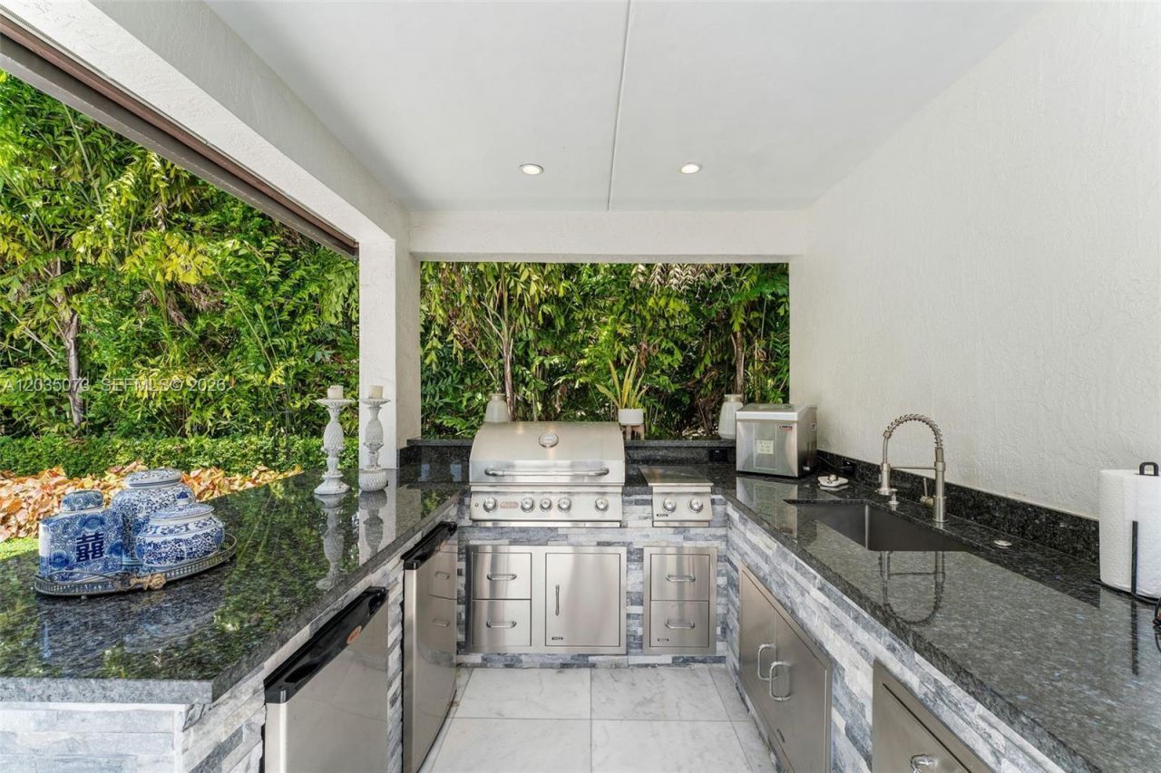 13470 SW 32nd St , Miami, FL 33175 Photo