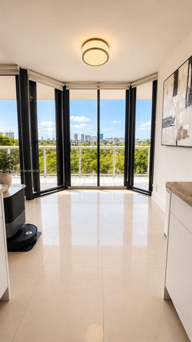 3640 Yacht Club Dr , Unit 502, Aventura, FL 33180 Photo