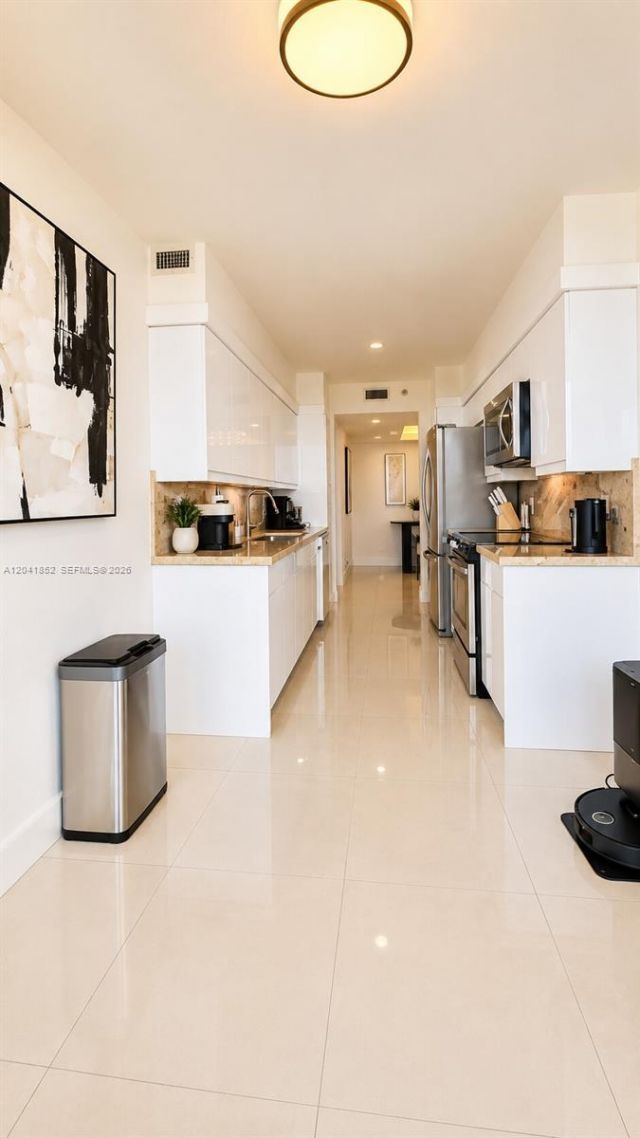 3640 Yacht Club Dr , Unit 502, Aventura, FL 33180 Photo