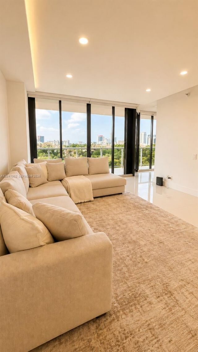 3640 Yacht Club Dr , Unit 502, Aventura, FL 33180 Photo