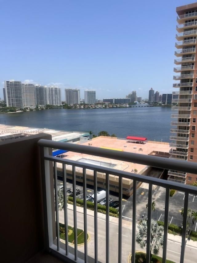 250 174th St, Unit 1211, Sunny Isles Beach, FL 33160 Photo