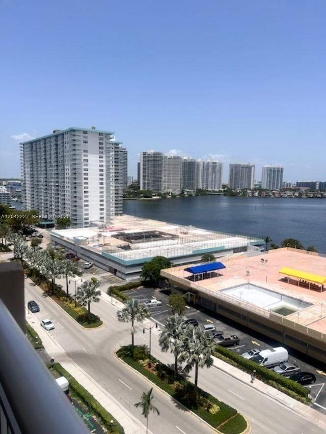 250 174th St, Unit 1211, Sunny Isles Beach, FL 33160 Photo