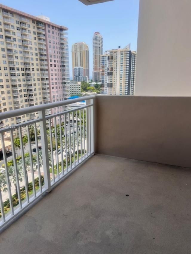 250 174th St, Unit 1211, Sunny Isles Beach, FL 33160 Photo