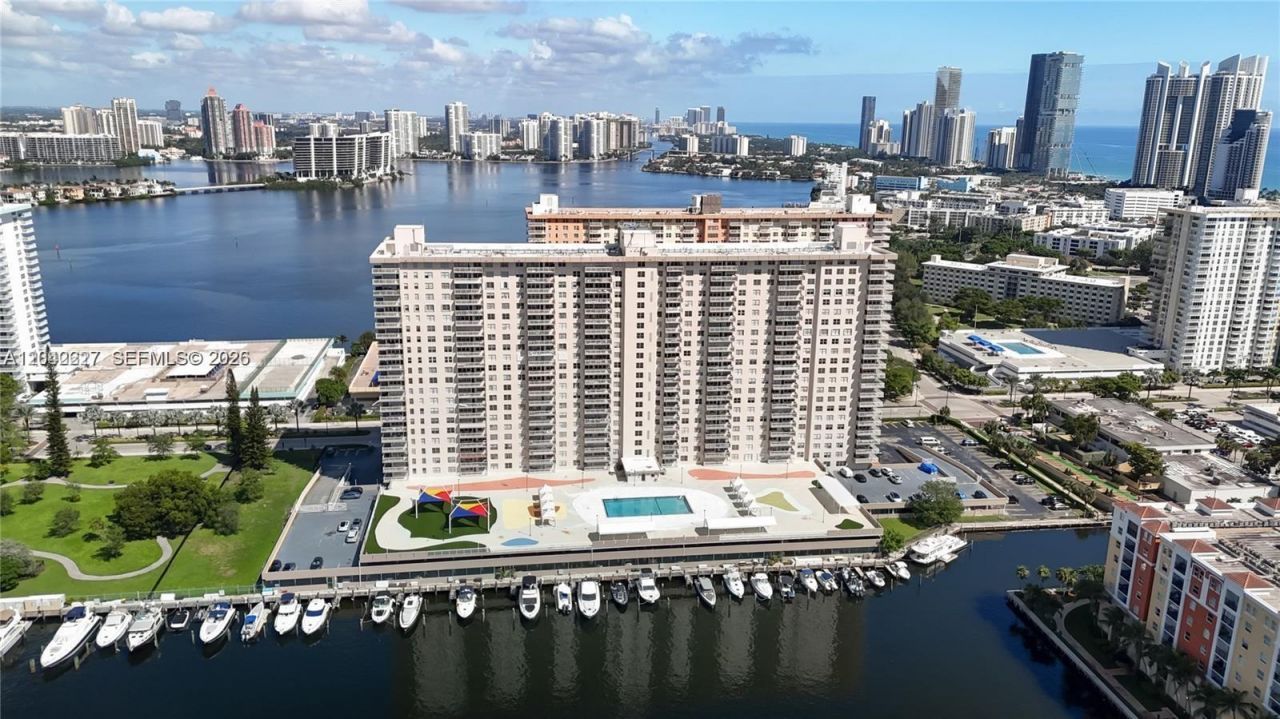 250 174th St, Unit 1211, Sunny Isles Beach, FL 33160 Photo