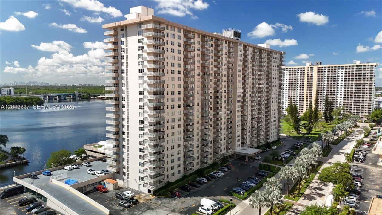 250 174th St, Unit 1211, Sunny Isles Beach, FL 33160 Photo