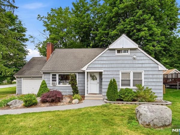 19 Fredericks Street, WANAQUE, NJ 07465