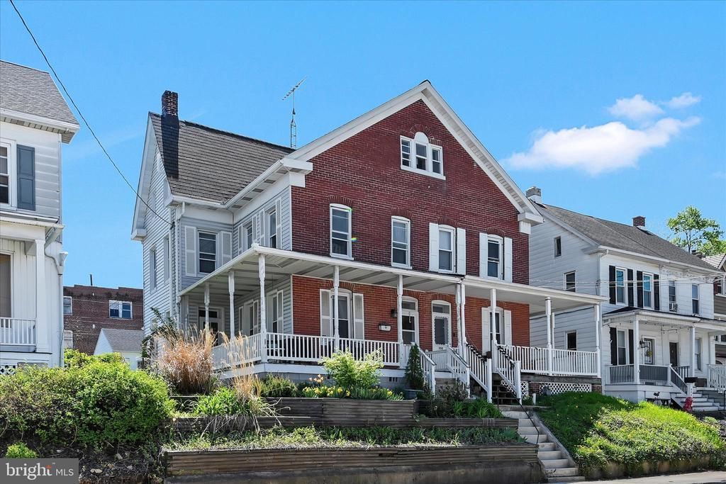 548 BROADWAY, RED LION, PA 17356