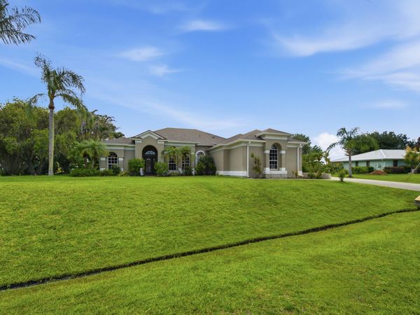 2598 SE Hamden Road, Port St. Lucie, FL 34952
