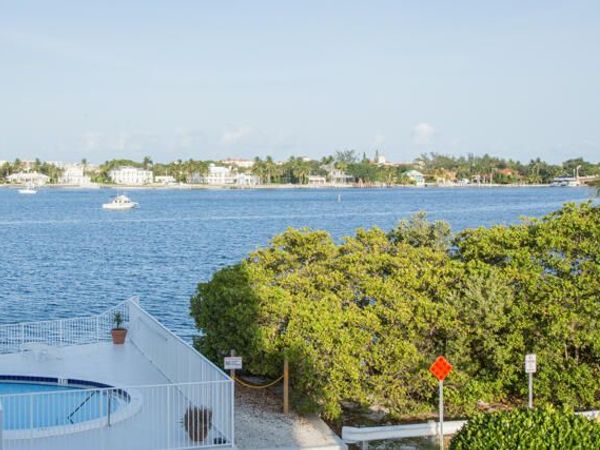 301 Croton Avenue, Unit 303, Lantana, FL 33462