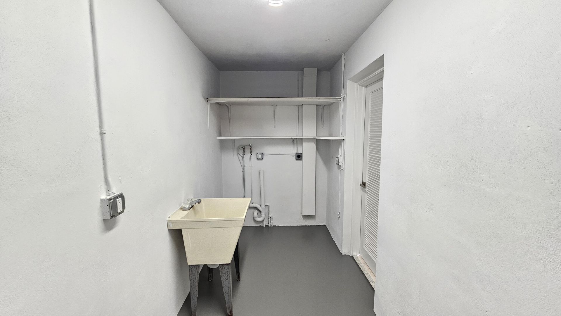 5775 Fernley Drive W, Unit 95, West Palm Beach, FL 33415 Photo