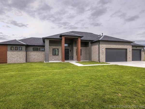 19912 E 126th Street N, Collinsville, OK 74021