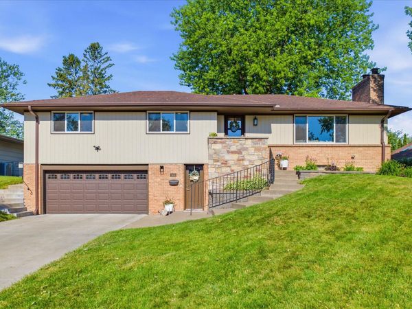 3404 Skycroft Drive, Saint Anthony, MN 55418