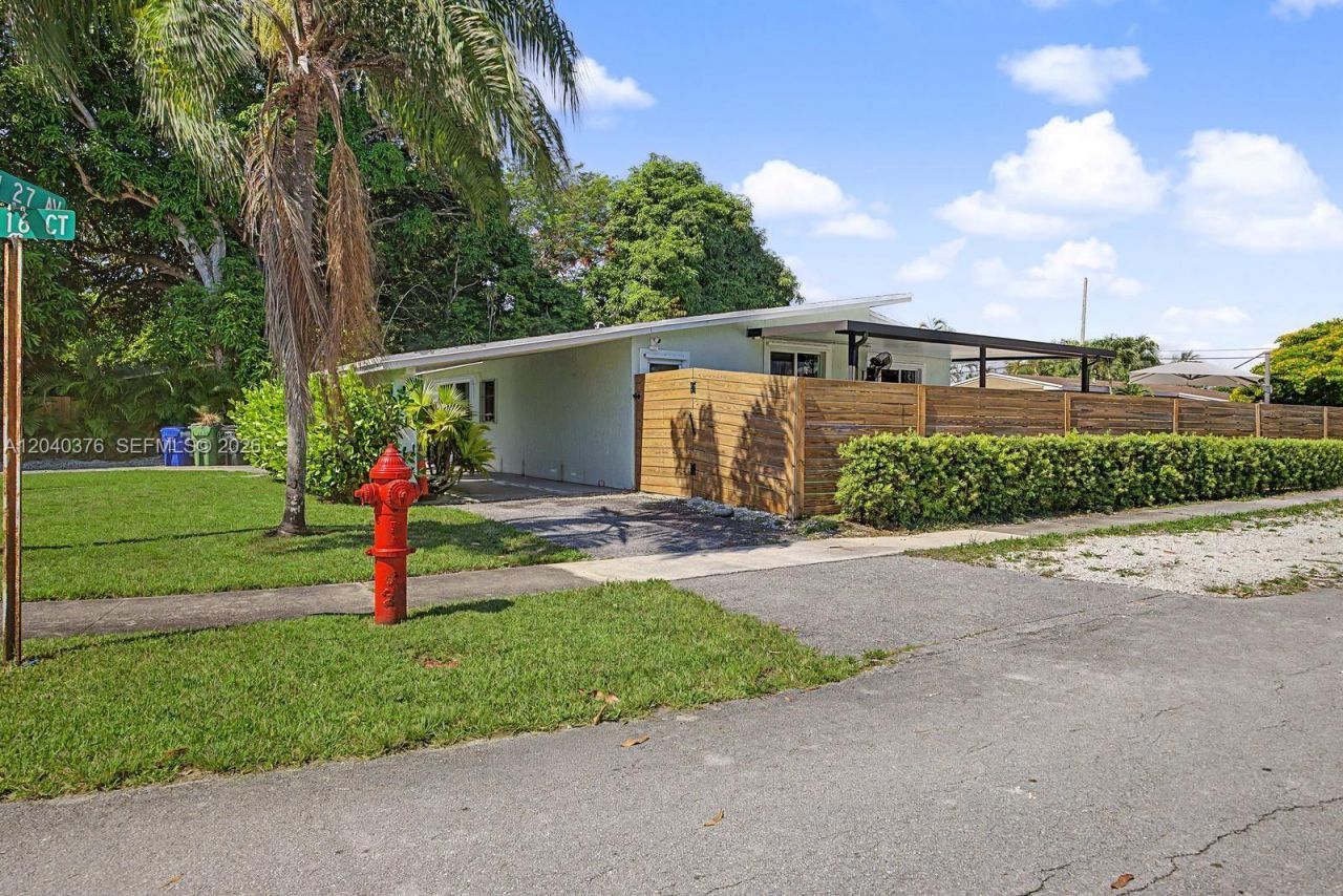 1651 SW 27th Ave , Fort Lauderdale, FL 33312 Photo