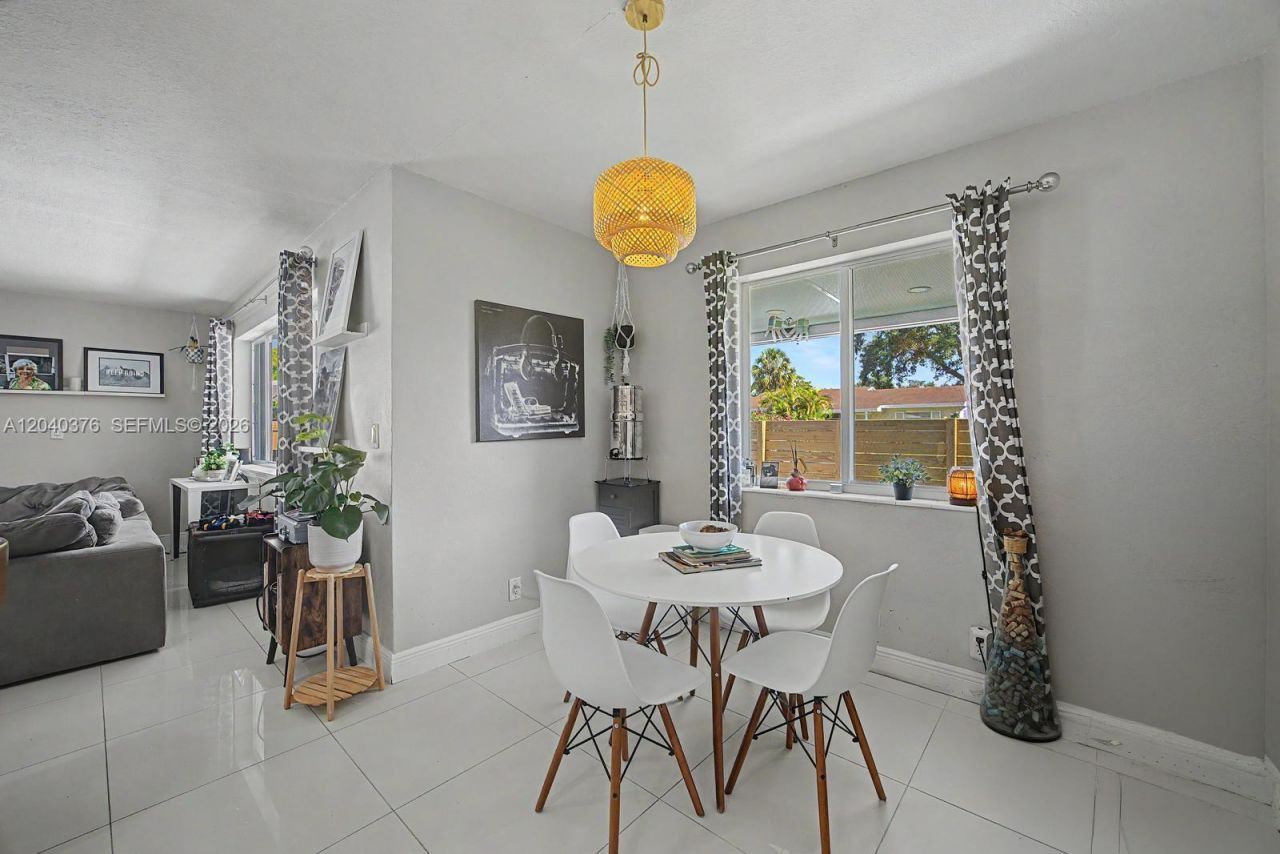 1651 SW 27th Ave , Fort Lauderdale, FL 33312 Photo