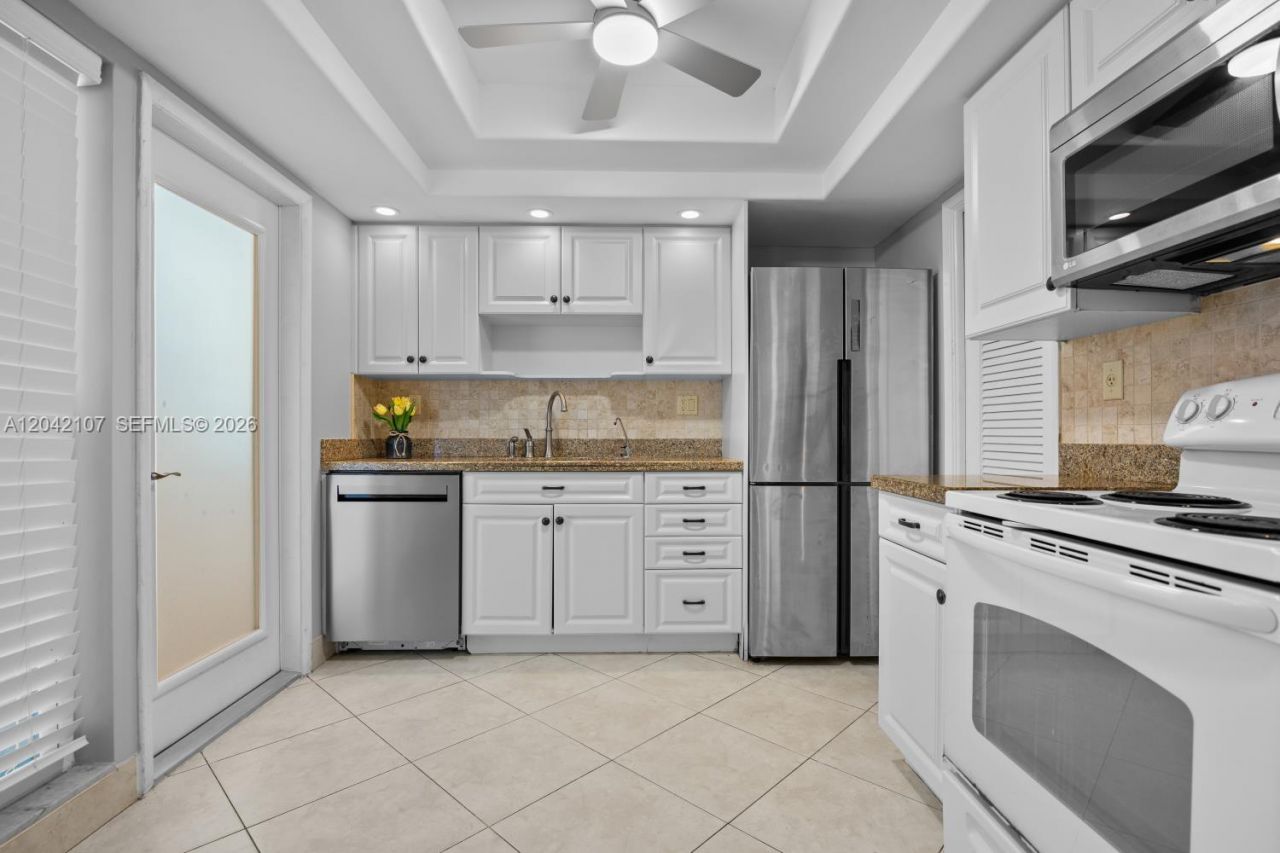 3213 Colony Club Rd , Unit 3-E, Pompano Beach, FL 33062 Photo