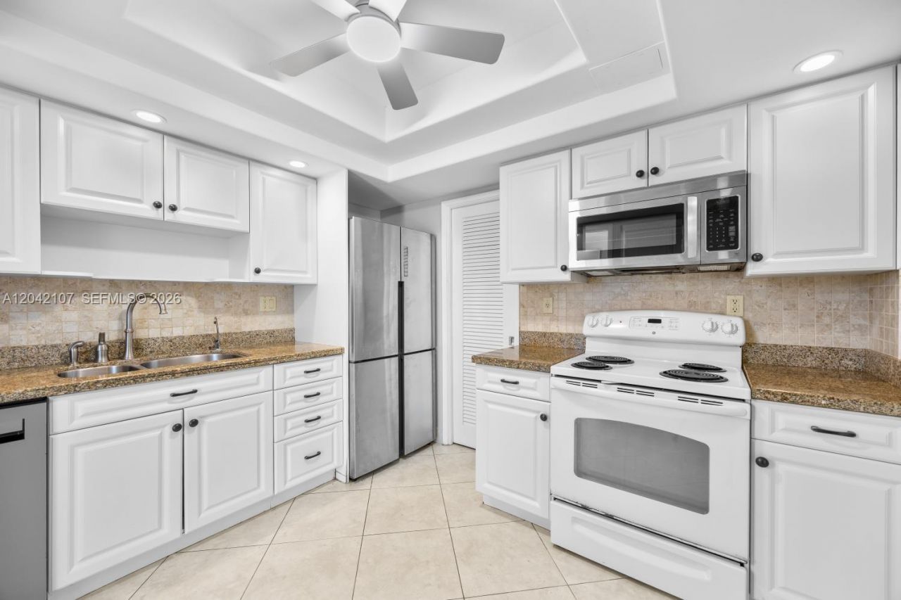 3213 Colony Club Rd , Unit 3-E, Pompano Beach, FL 33062 Photo