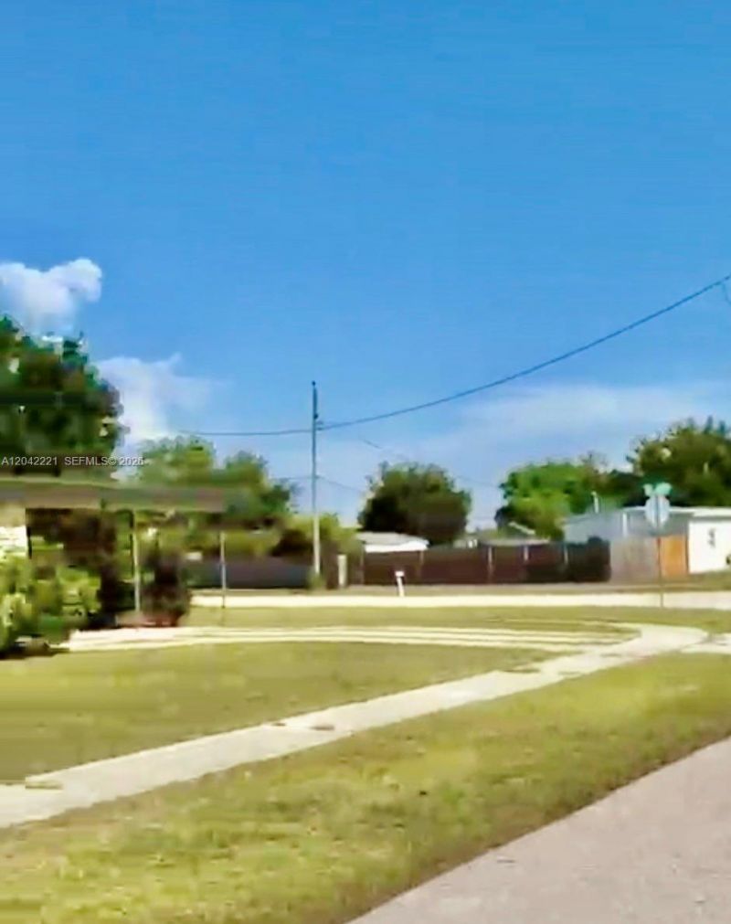 570 Dalton Boulevard, Port Charlotte, FL 33952 Photo