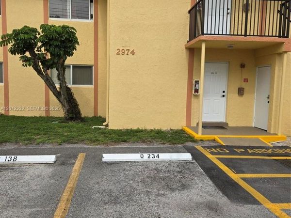 2974 NW 55th Ave , Unit 2B, Lauderhill, FL 33313