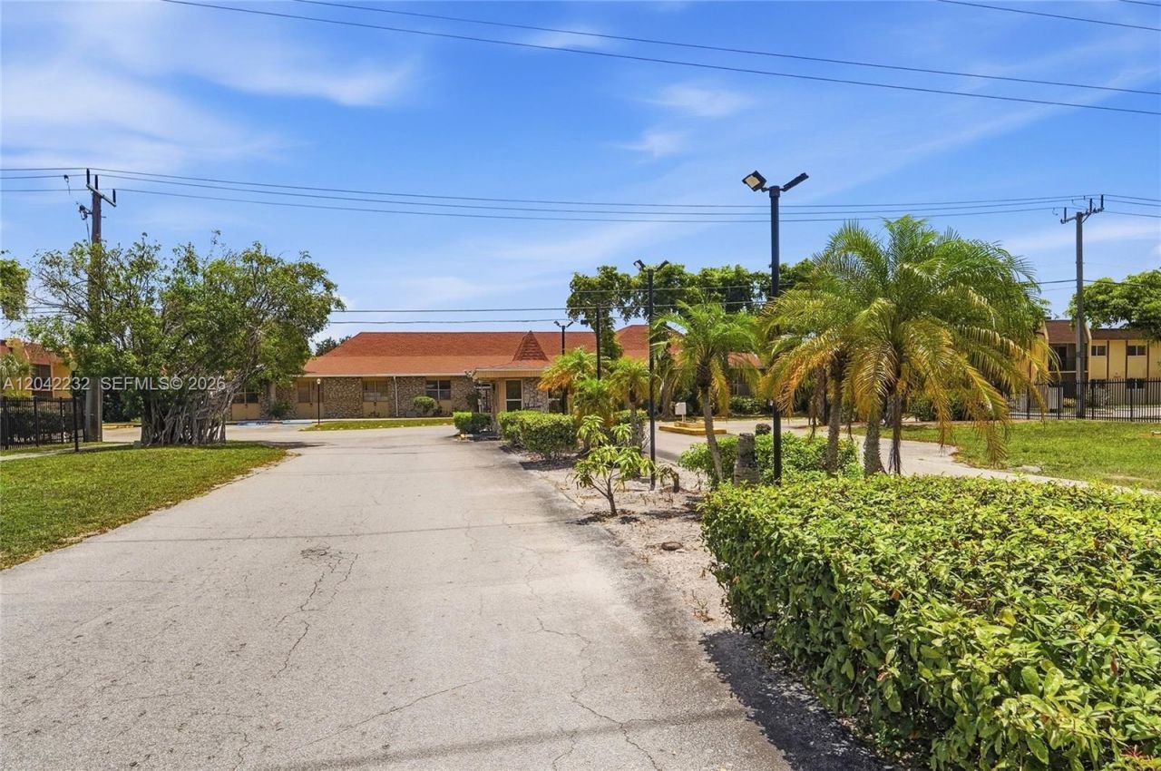 2974 NW 55th Ave, Unit 2B, Lauderhill, FL 33313 Photo