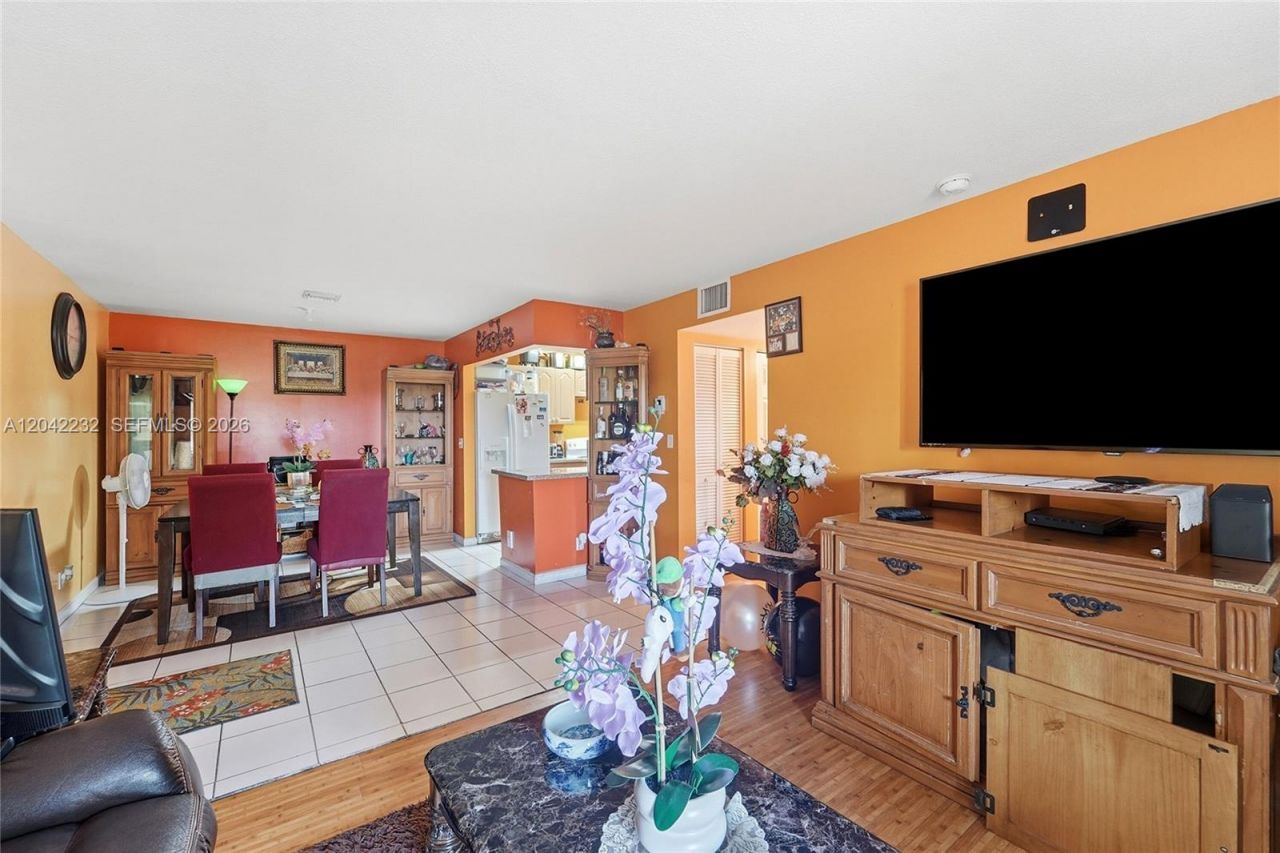 2974 NW 55th Ave, Unit 2B, Lauderhill, FL 33313 Photo