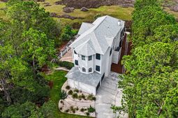 1604 Regimental Lane photo 4