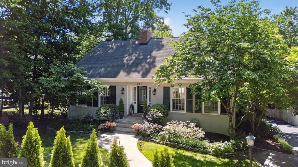 301 COLUMBIA ROAD, ALEXANDRIA, VA 22302