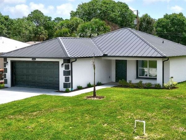 8616 100th Avenue, Vero Beach, FL 32967