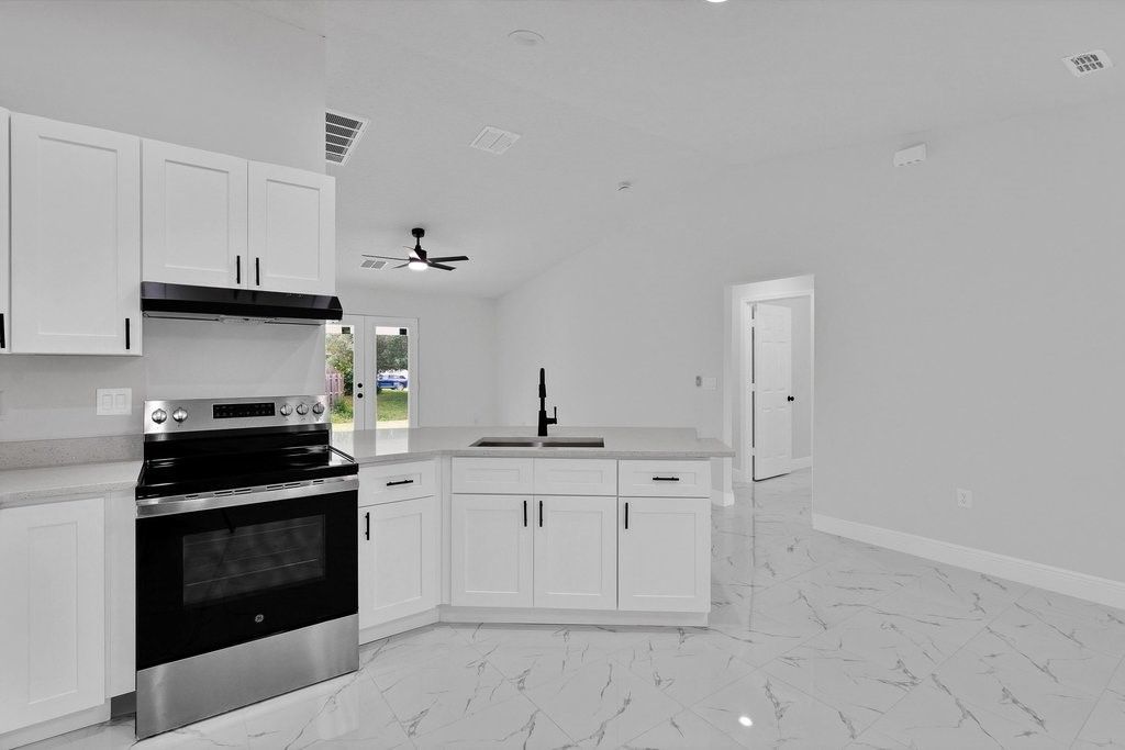 8616 100th Avenue, Vero Beach, FL 32967 Photo