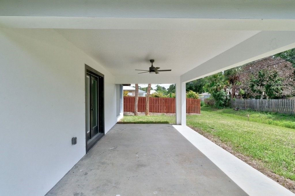 8616 100th Avenue, Vero Beach, FL 32967 Photo