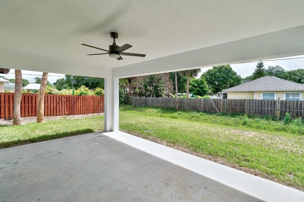 8616 100th Avenue, Vero Beach, FL 32967 Photo