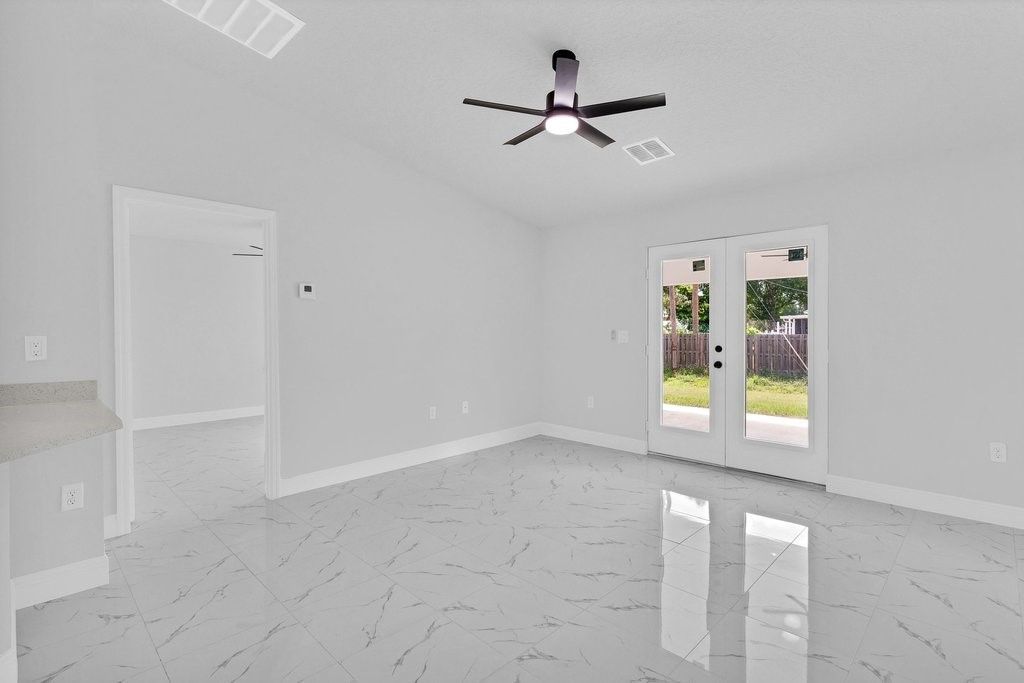 8616 100th Avenue, Vero Beach, FL 32967 Photo