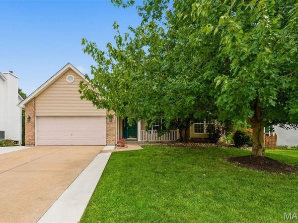 161 Berryville Place, St Charles, MO 63304