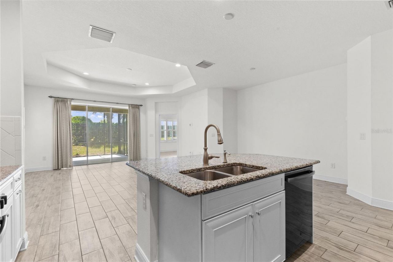 13506 Circa Crossing Drive, Lithia, FL 33547 Photo
