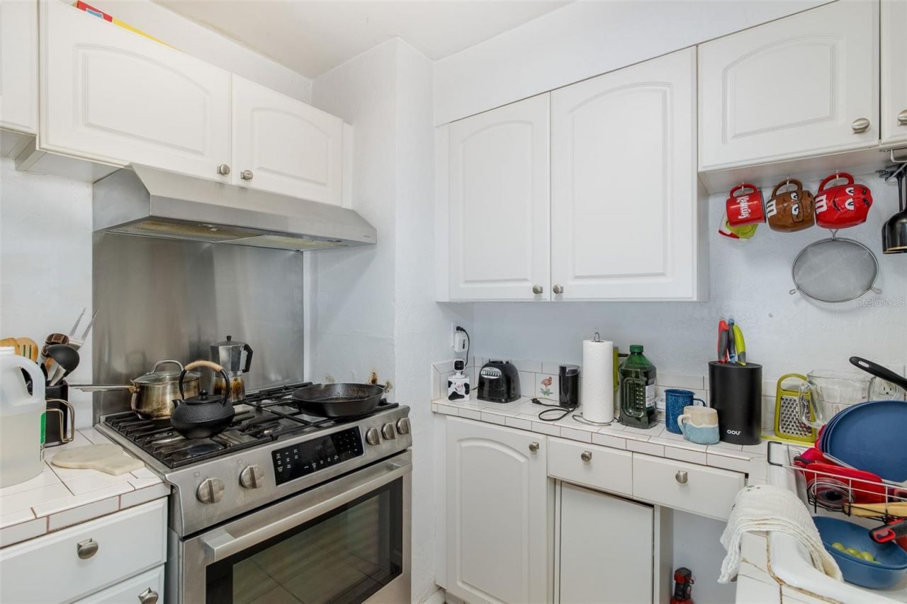 1005 15th Street N, Saint Petersburg, FL 33705 Photo