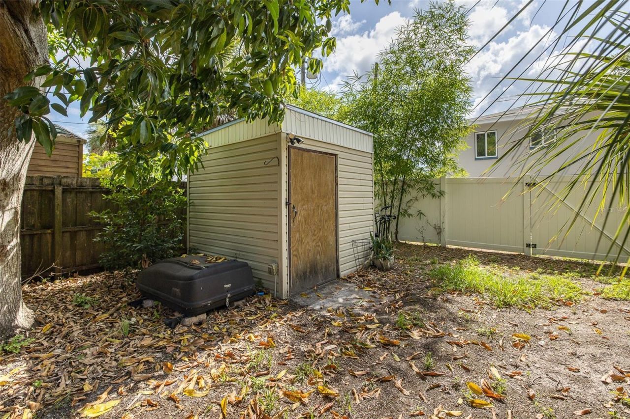 1005 15th Street N, Saint Petersburg, FL 33705 Photo