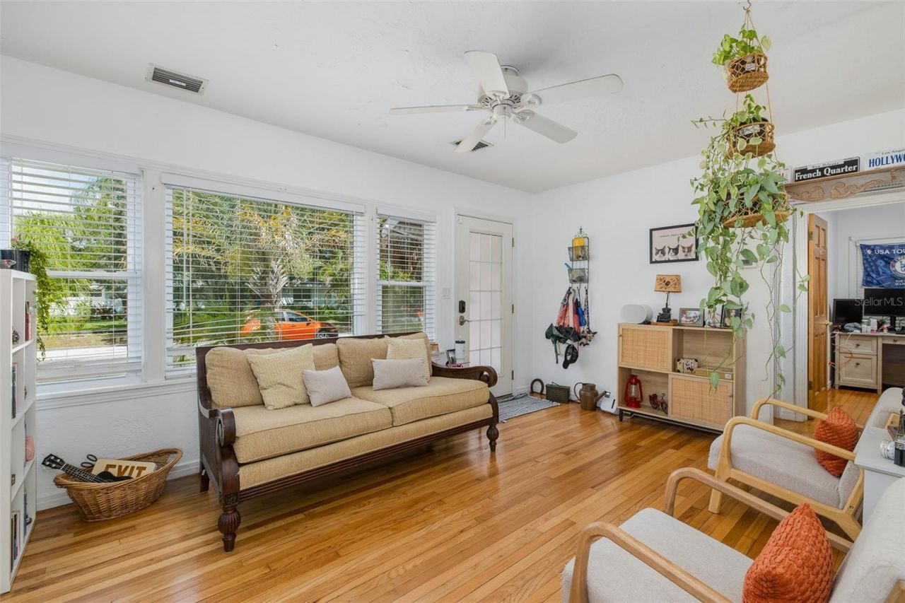 1005 15th Street N, Saint Petersburg, FL 33705 Photo