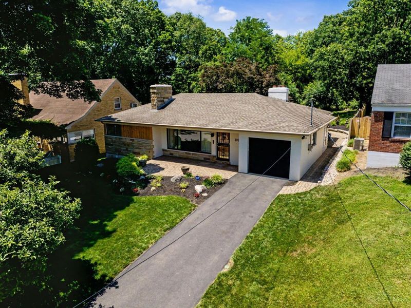 1983 Honeysuckle Lane, Cincinnati, OH 45230 Photo 3