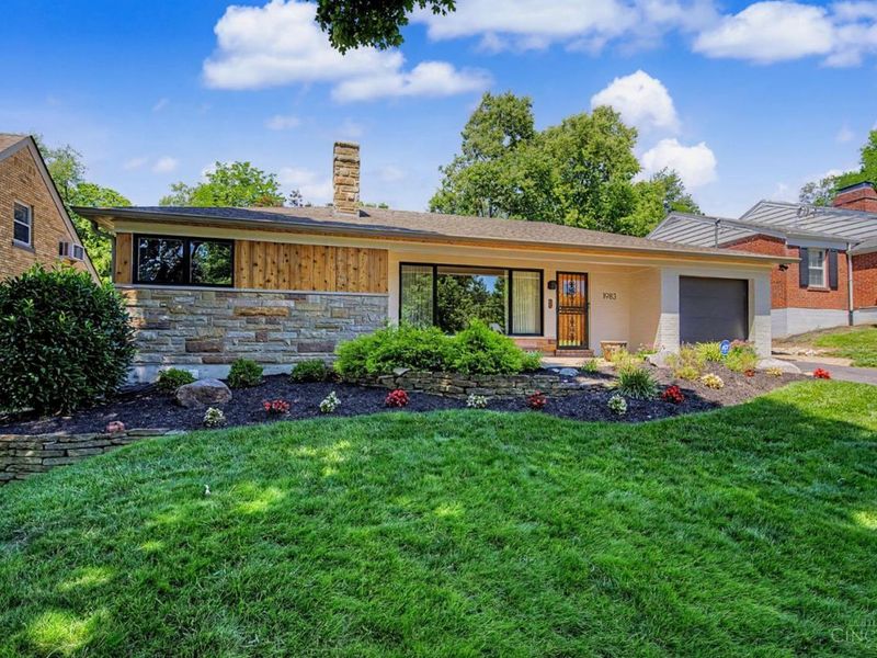 1983 Honeysuckle Lane, Cincinnati, OH 45230 Photo 5
