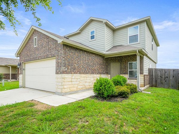 13016 Lineberry, St Hedwig, TX 78152