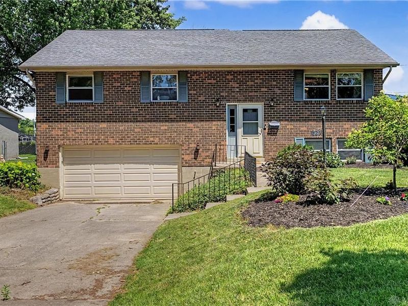 225 Lincoln Park Boulevard, Kettering, OH 45429 Photo 2