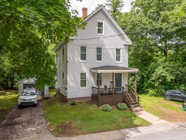 61 High Street, Tilton, NH 03276