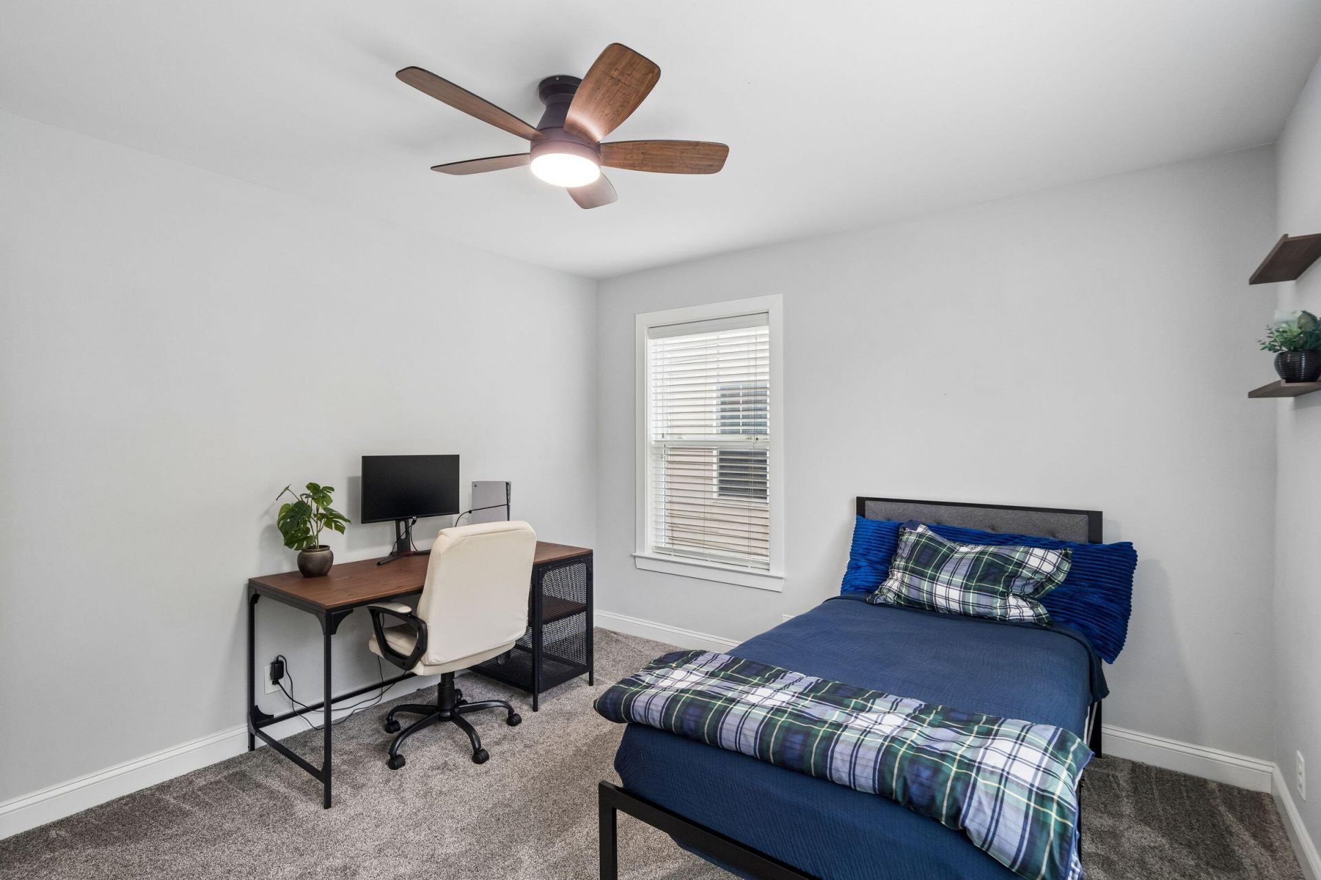 112 Turner Field Way Photo 31