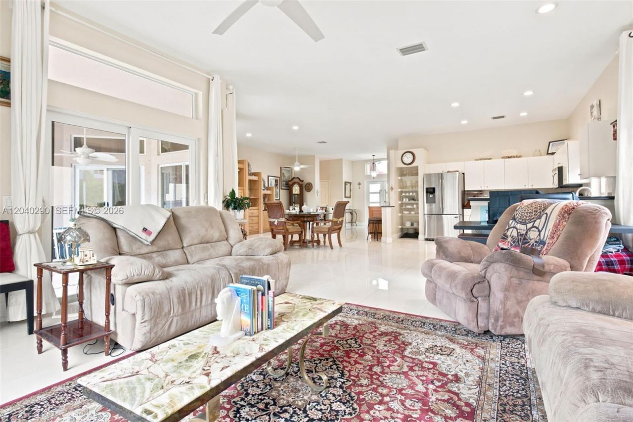 1081 Allamanda Way , Weston, FL 33327 Photo