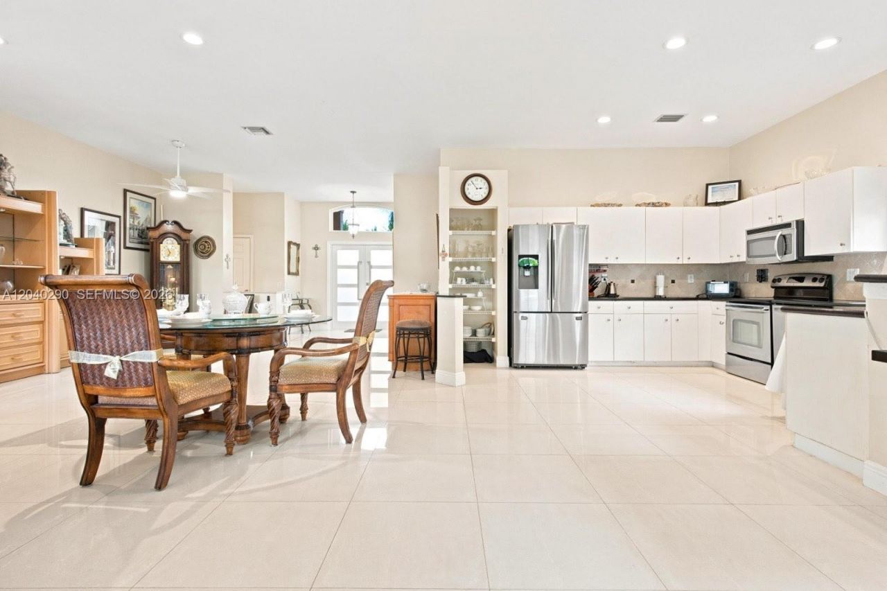 1081 Allamanda Way , Weston, FL 33327 Photo