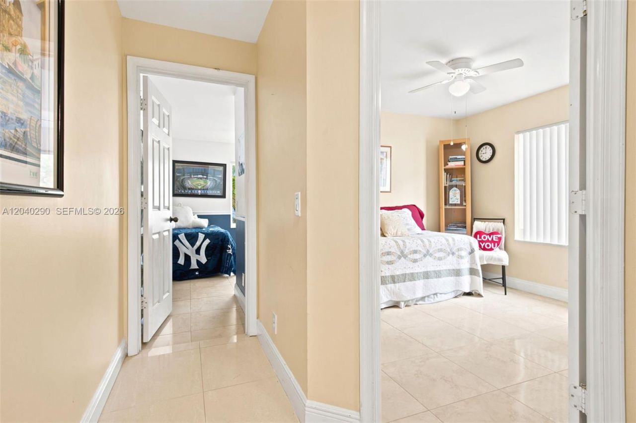 1081 Allamanda Way , Weston, FL 33327 Photo