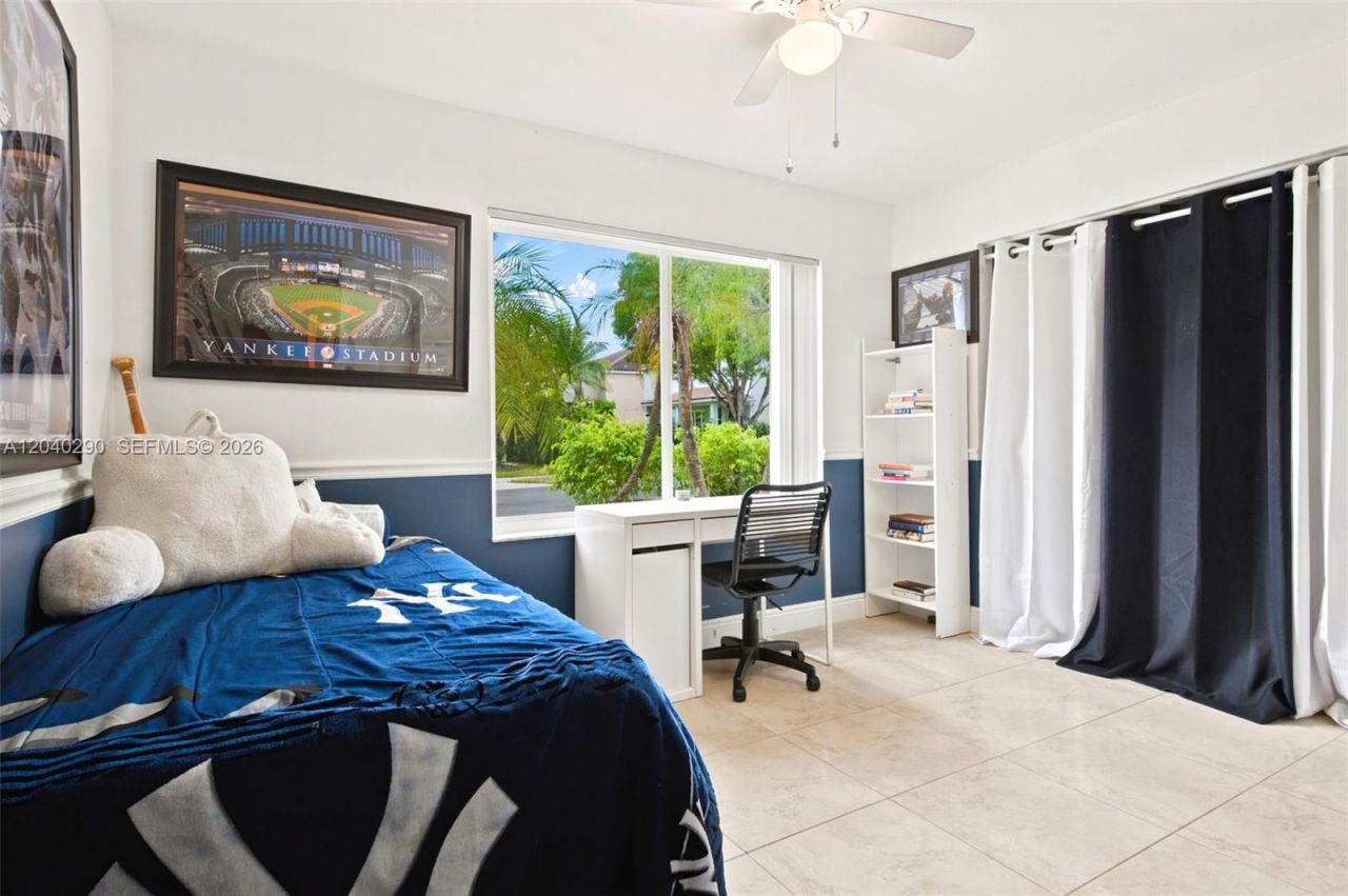 1081 Allamanda Way , Weston, FL 33327 Photo