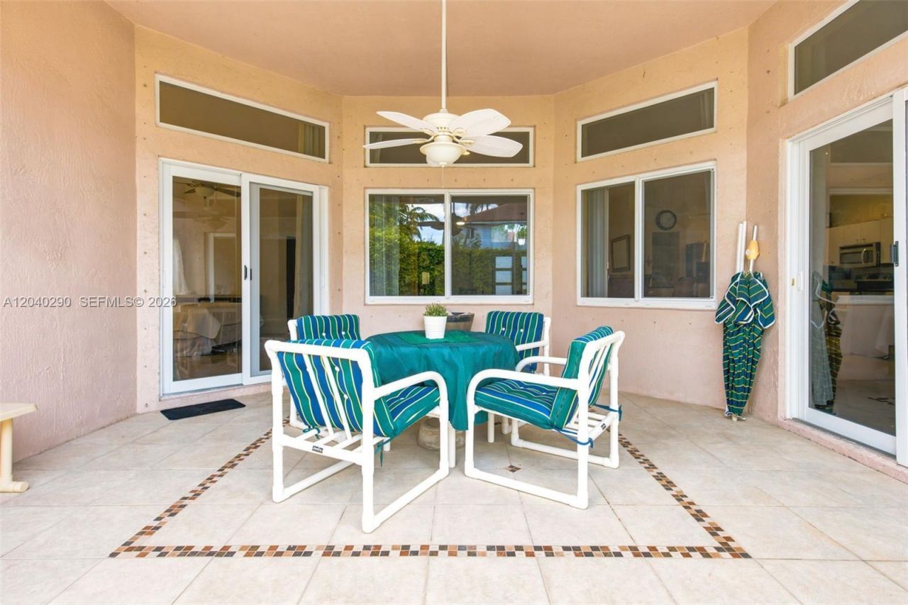 1081 Allamanda Way , Weston, FL 33327 Photo