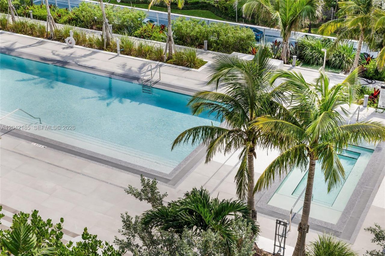 17550 Collins Ave , Unit 702, Sunny Isles Beach, FL 33160 Photo
