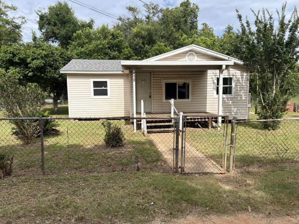 2420 N U Street, Pensacola, FL 32505